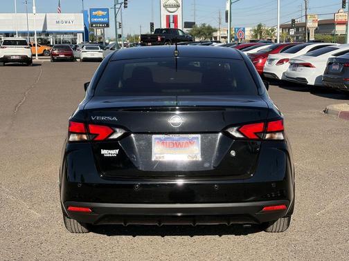 Super Black 2025 Nissan Versa 1.6 S
