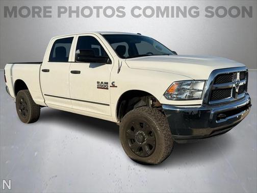 2017 RAM 2500 Tradesman Crew Cab 4x4 6'4' Box