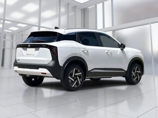 Fresh Powder 2026 Nissan Kicks SV