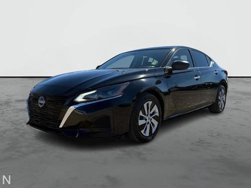 2025 Nissan Altima S FWD