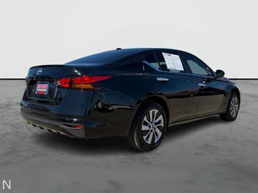 2025 Nissan Altima S FWD