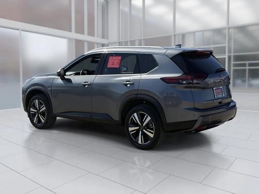 2026 Nissan Rogue SL