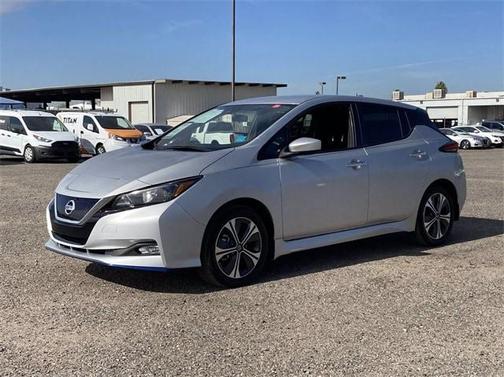 Photo 1 of 22 of 2021 Nissan Leaf SV PLUS