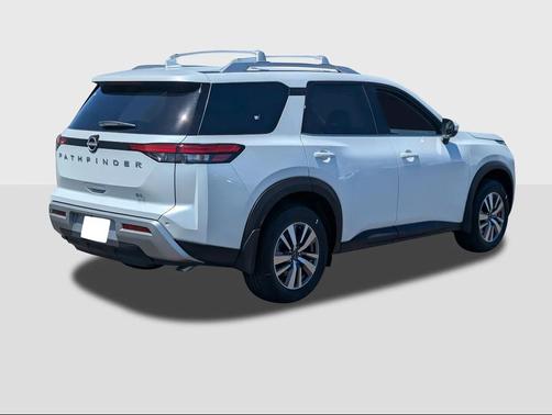 2025 Nissan Pathfinder SL FWD
