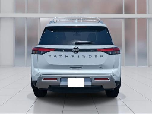 2025 Nissan Pathfinder SL FWD