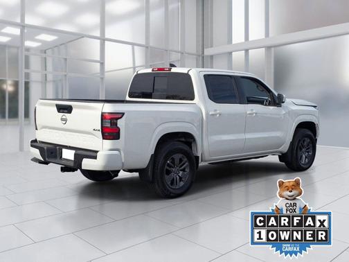 Glacier White 2026 Nissan Frontier SV