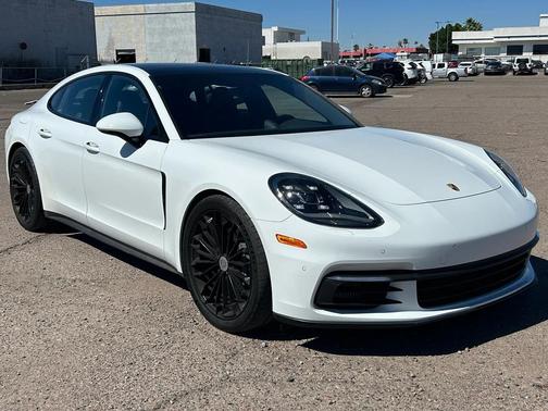 2018 Porsche Panamera 4S
