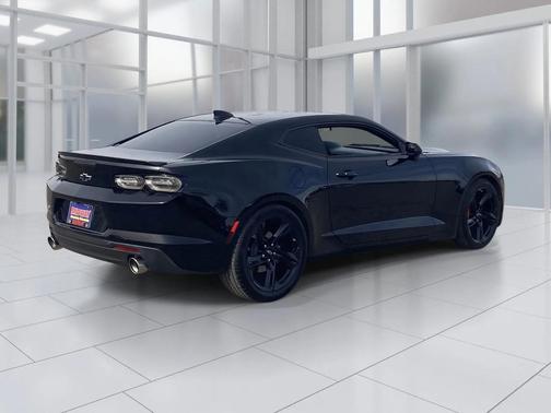 2021 Chevrolet Camaro RWD Coupe LT1