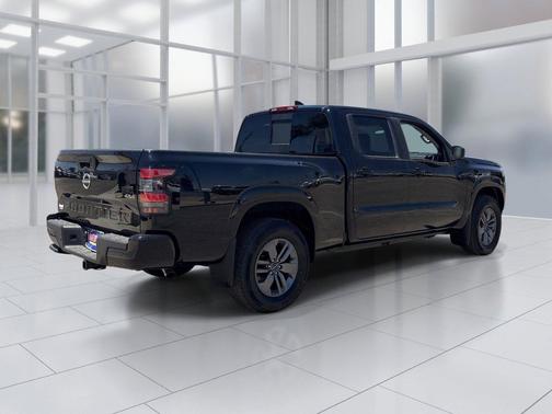 Super Black 2026 Nissan Frontier SV