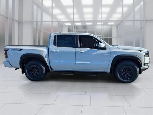 2025 Nissan Frontier PRO-X