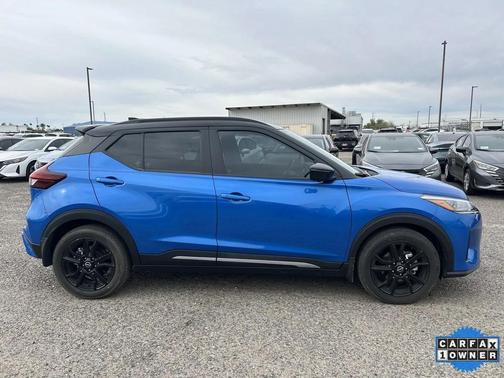 2022 Nissan Kicks SR