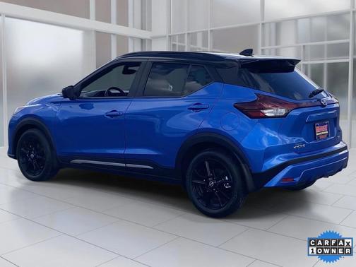 2022 Nissan Kicks SR