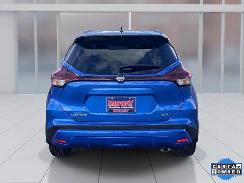 2022 Nissan Kicks SR