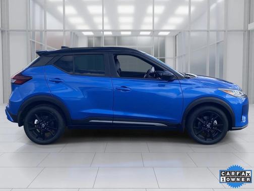 2022 Nissan Kicks SR