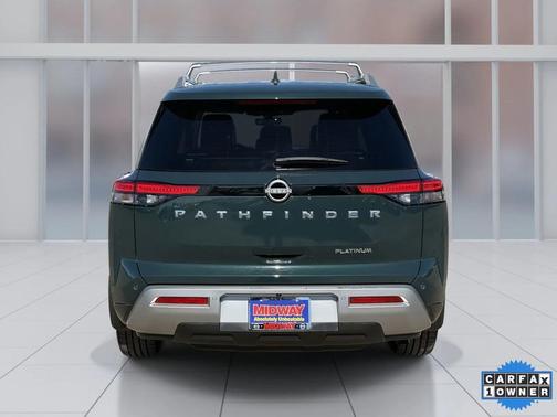 2024 Nissan Pathfinder Platinum FWD