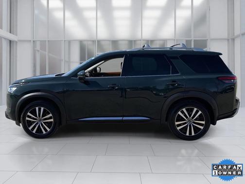 2024 Nissan Pathfinder Platinum FWD