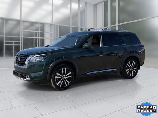 2024 Nissan Pathfinder Platinum FWD