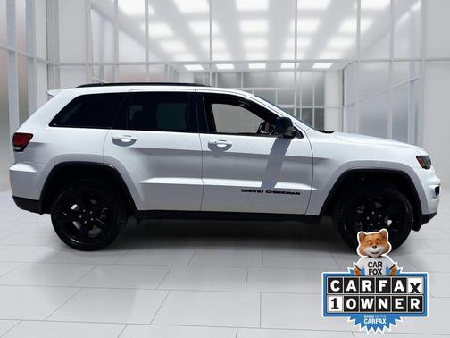 Bright White Clearcoat 2019 Jeep Grand Cherokee Upland
