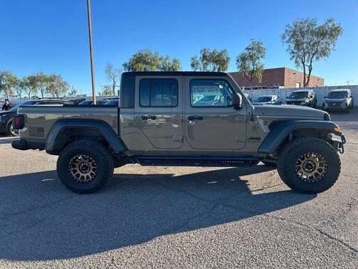 2020 Jeep Gladiator Sport