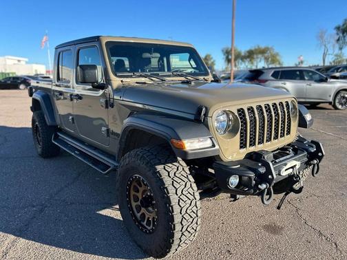 2020 Jeep Gladiator Sport