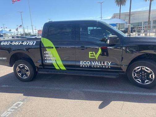 Agate Black Metallic 2023 Ford F-150 Lightning XLT