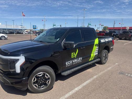 Agate Black Metallic 2023 Ford F-150 Lightning XLT