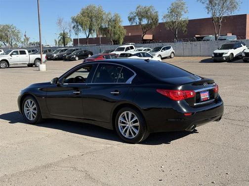 2015 INFINITI Q50 Base