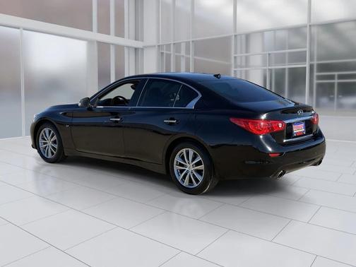 2015 INFINITI Q50 Base