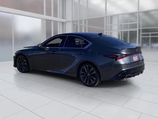 2022 Lexus IS 350 Base