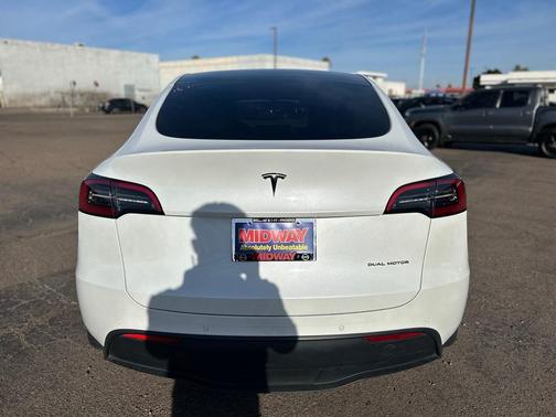 2021 Tesla Model Y Long Range Dual Motor All-Wheel Drive
