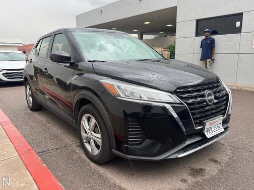 2022 Nissan Kicks S