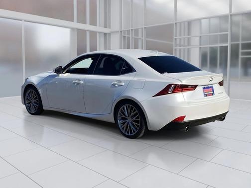 2016 Lexus IS 200t 200t