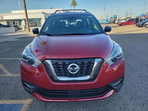 2020 Nissan Kicks SR