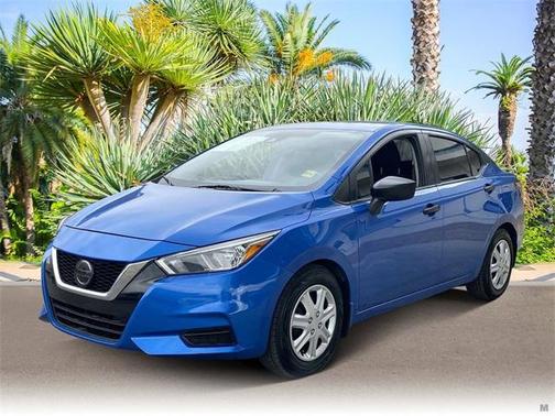 Photo 1 of 29 of 2020 Nissan Versa S
