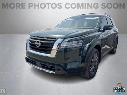 2024 Nissan Pathfinder SL FWD