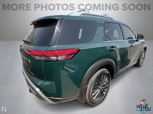 2024 Nissan Pathfinder SL FWD