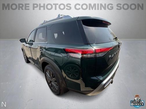 2024 Nissan Pathfinder SL FWD
