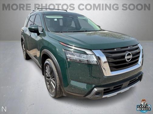 2024 Nissan Pathfinder SL FWD