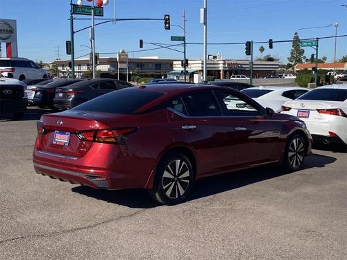 2022 Nissan Altima 2.5 SV