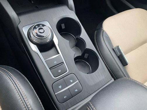 2021 Ford Escape Titanium