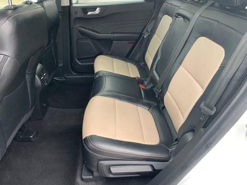 2021 Ford Escape Titanium