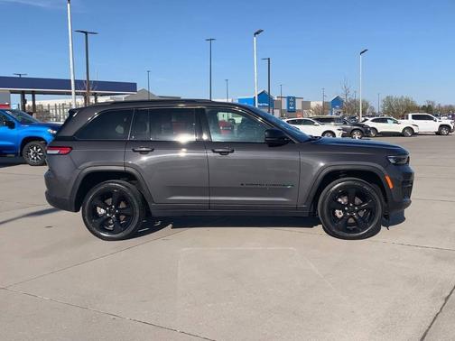 2024 Jeep Grand Cherokee Altitude