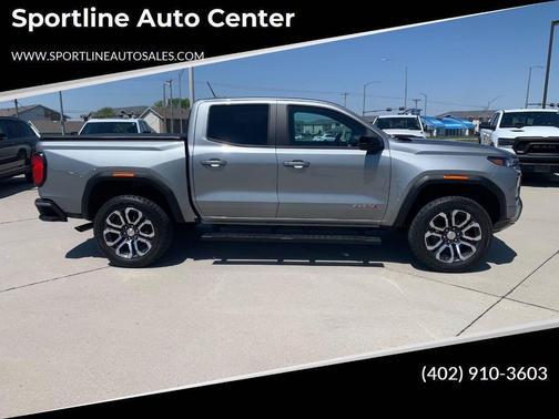 Sterling Metallic 2024 GMC Canyon AT4