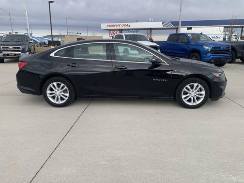 2017 Chevrolet Malibu 1LT