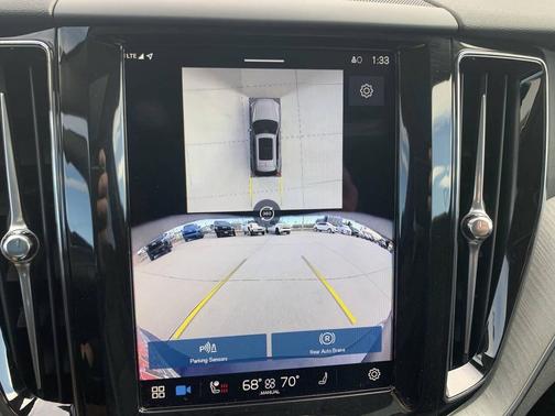 2025 Volvo XC60 B5 Plus Dark Theme AWD 4dr SUV