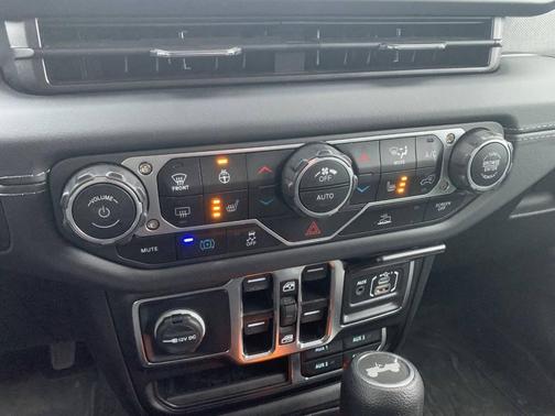 2025 Jeep Wrangler 4xe Base