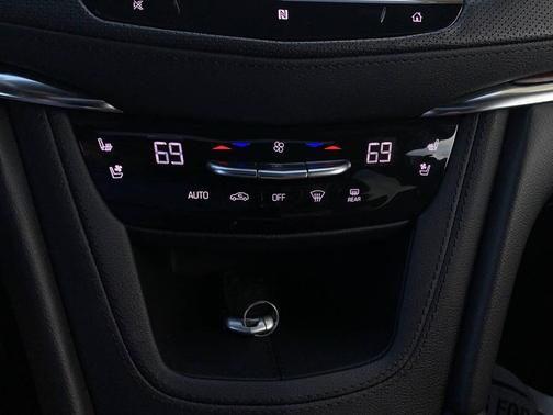 2021 Cadillac XT5 Sport