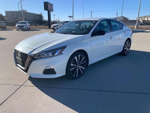 2021 Nissan Altima 2.5 SR AWD 4dr Sedan