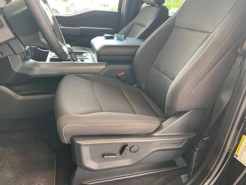 Agate Black 2025 Ford F-150 XLT