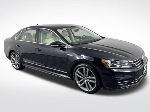 2017 Volkswagen Passat 1.8T R-Line